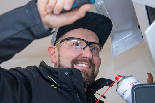 Maalämpöpumpun sähkönkulutus pienenee säännöllisellä huollolla.